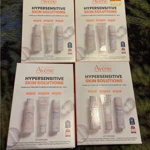 Avène Hypersensitive Skin Solutions Cleanser - White and Orange